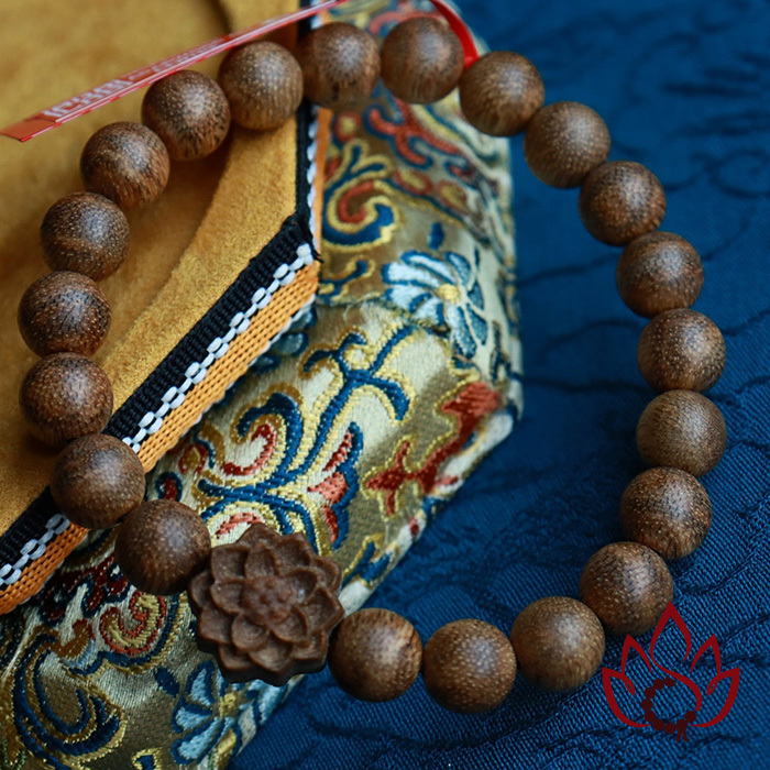 Vòng Trầm Hương Hạt Tròn | Charm Hoa Sen | 8 ly | Trầm Tốc Kiến Tự Nhiên Lâu Năm